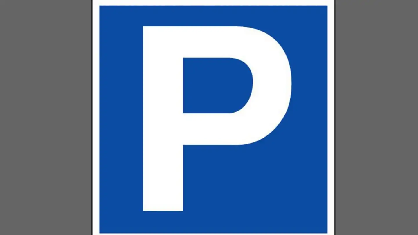 Place de parking souterraine à louer - Hauptstrasse 38, 9565 Bussnang