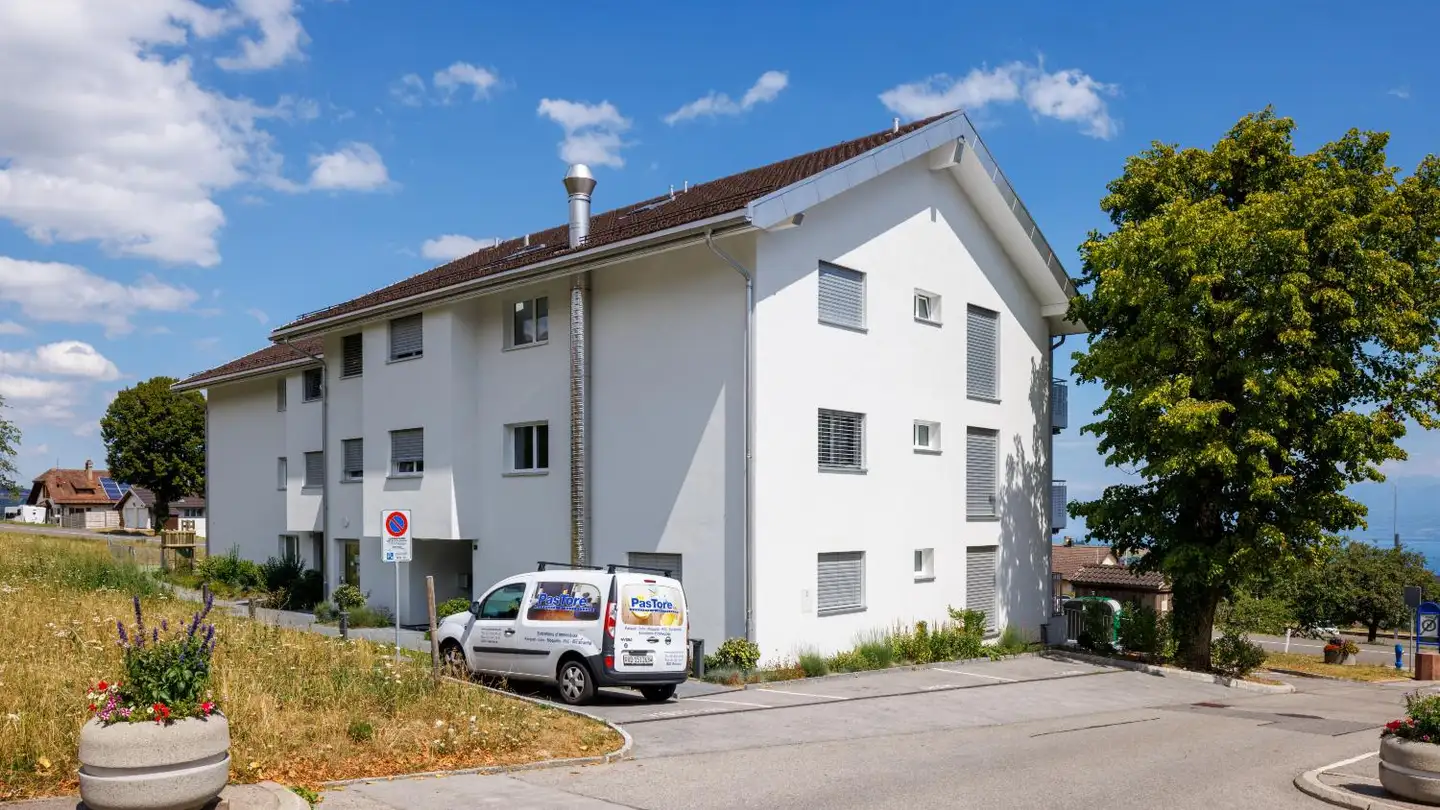 Place de parking souterraine à louer - Rue Du Village 2a, 1273 Arzier-Le Muids - Photo 4