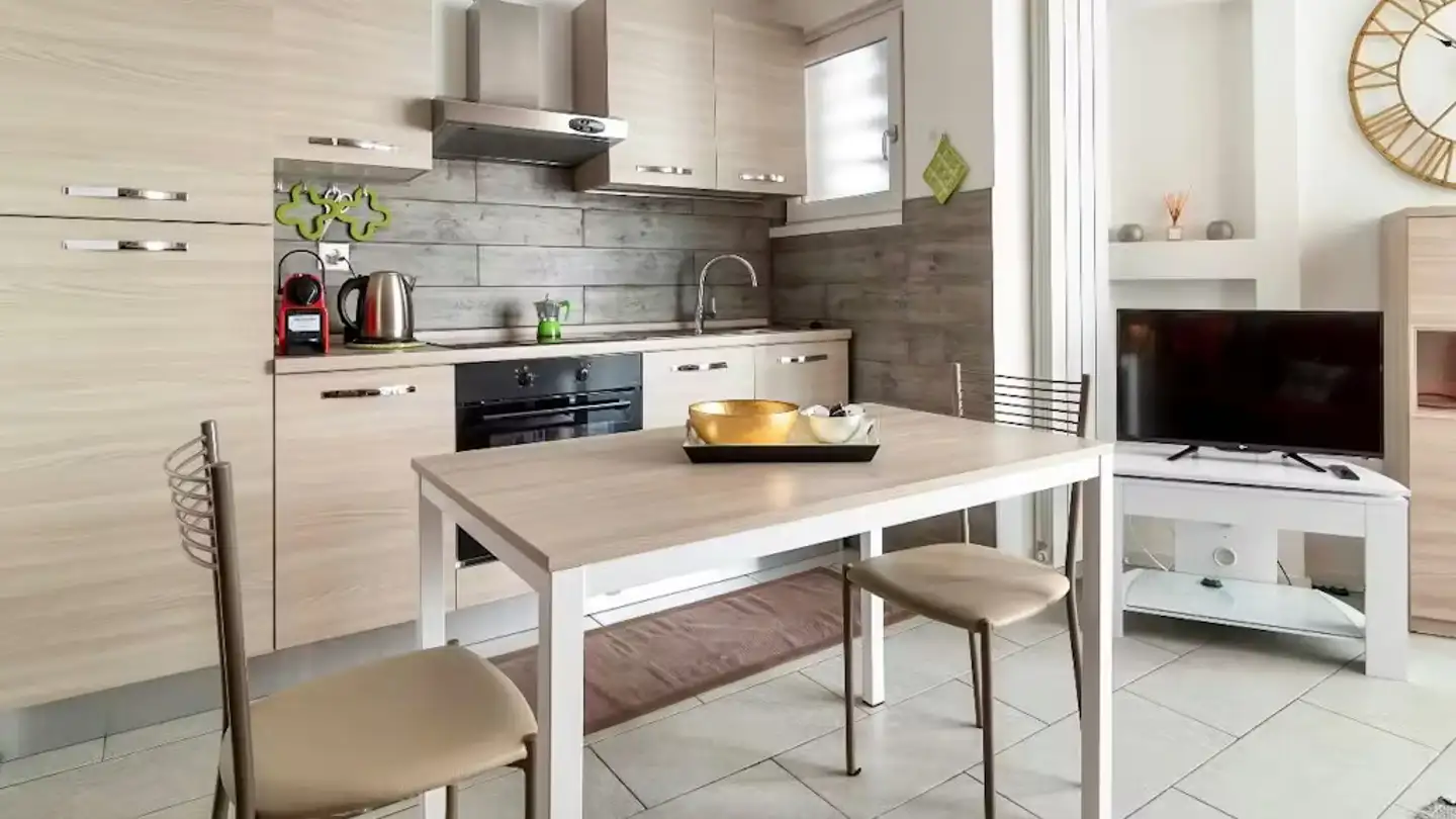 Appartamento in affitto - Via Franco Zorzi, 6900 Paradiso - Foto 2