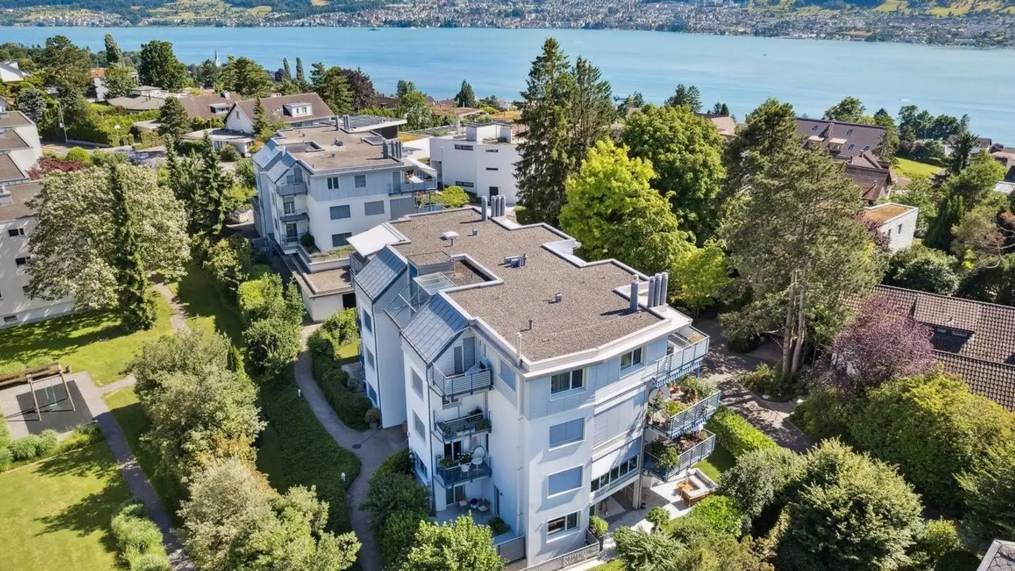 Appartement à louer - Bergstrasse 51, 8704 Herrliberg