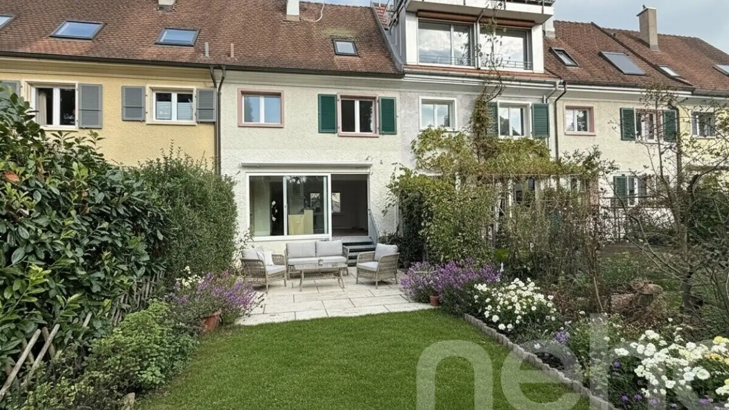 Row house for sale - 4054 Basel