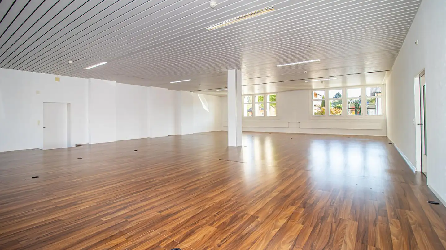 Commercial à louer - Schellenrainstrasse 13, 6210 Sursee