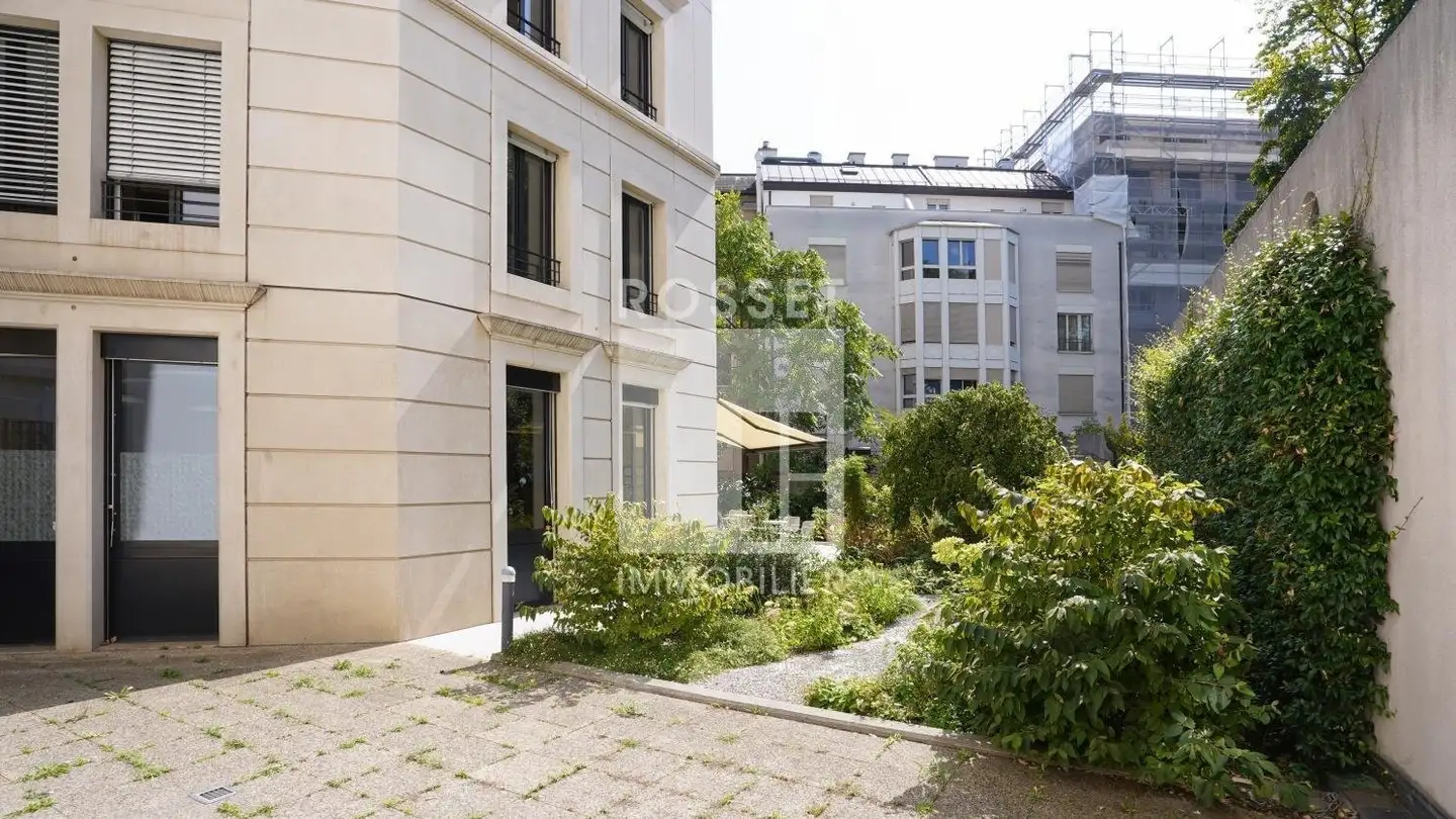 Place de parking extérieure à louer - Place Des Philosophes 18, 1205 Genève - Photo 2