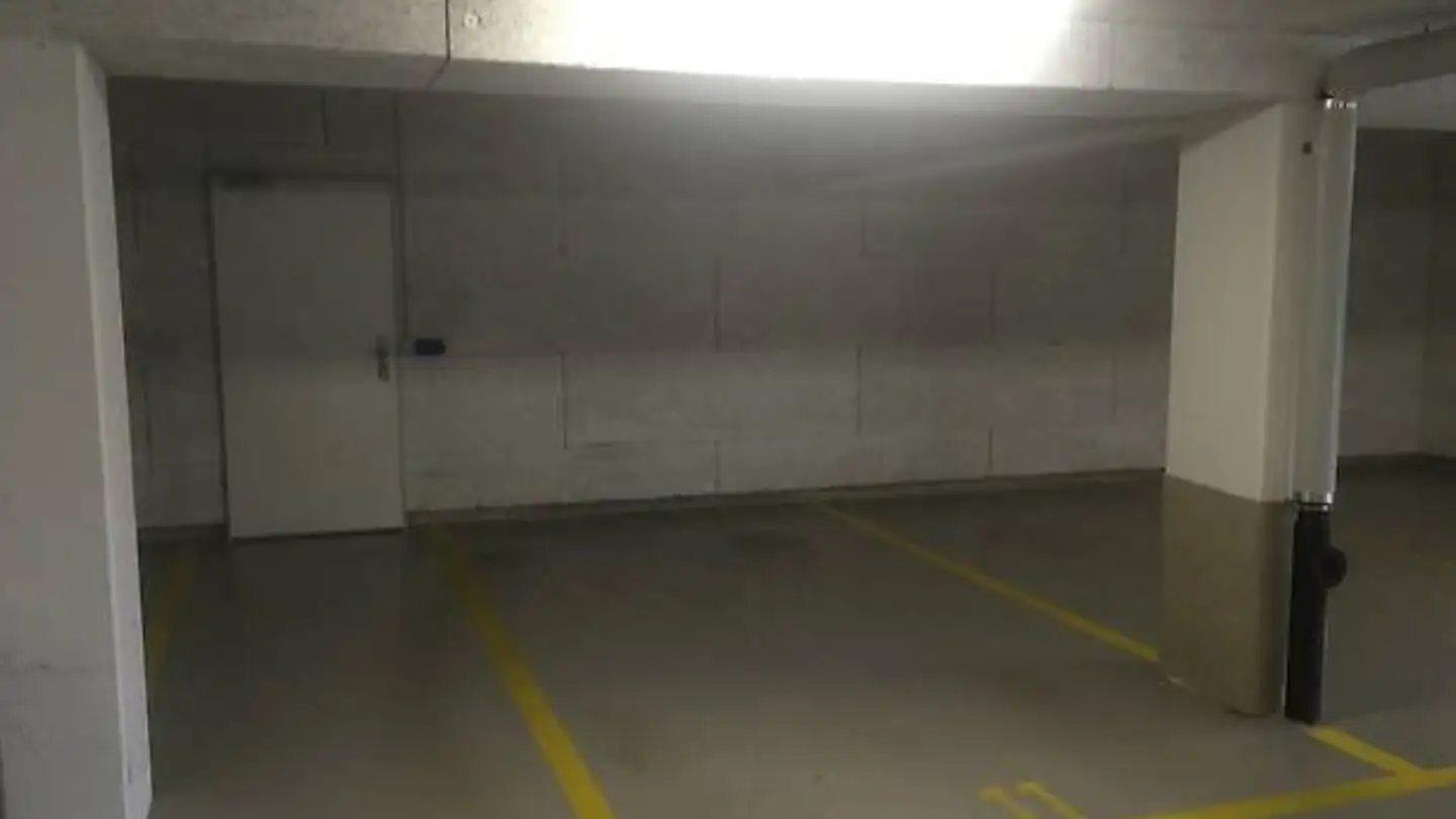 Tiefgaragenstellplatz mieten - Dullikerstrasse 3, 4656 Starrkirch-Wil - Foto 2