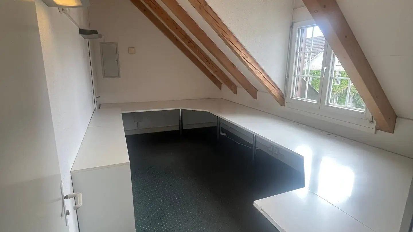 Bürofläche mieten - Zentralstrasse 26, 8604 Volketswil - Foto 2