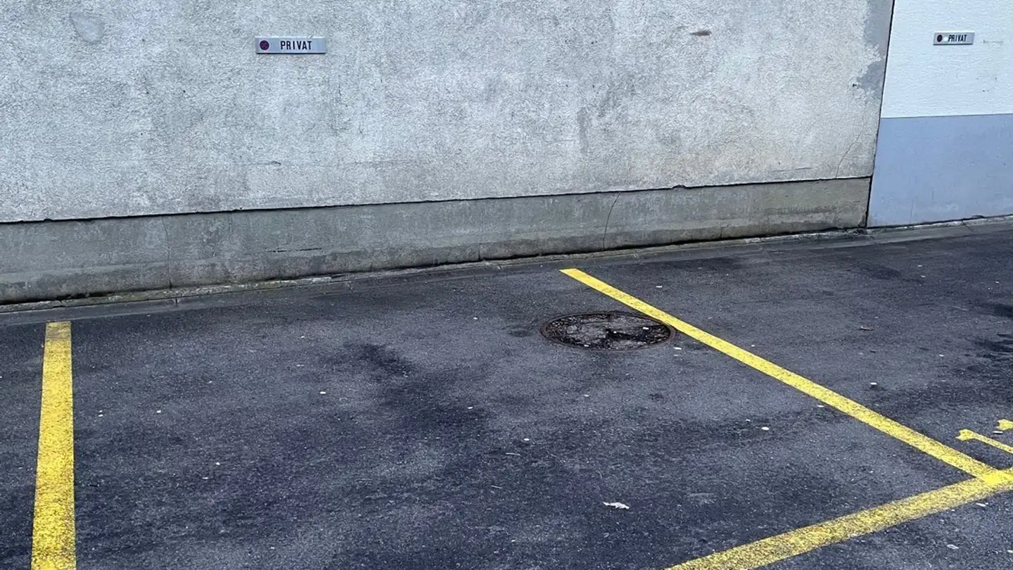 Outdoor parking space for rent - Marktgasse 1, 3800 Interlaken - Photo 3