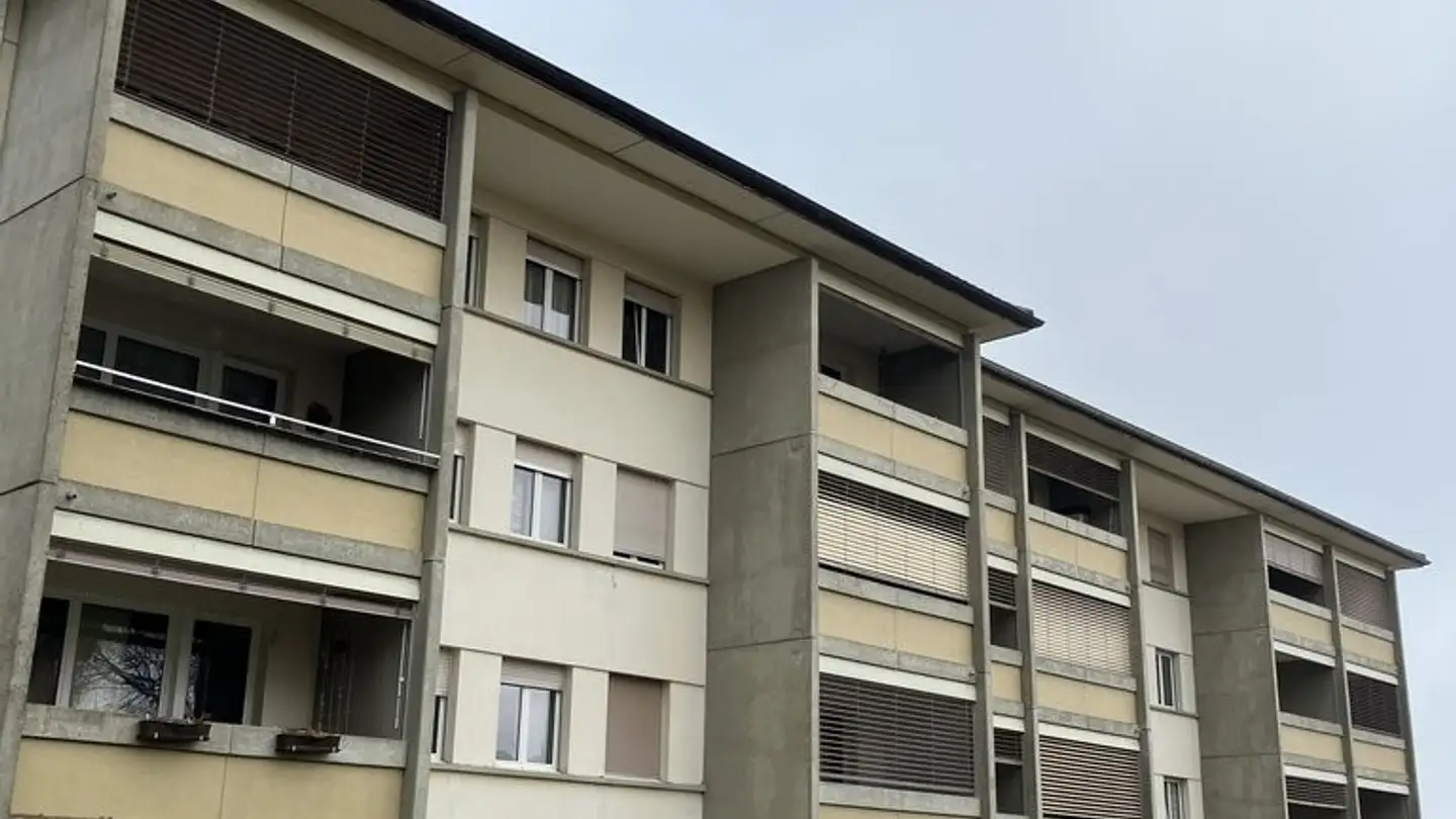 Überdachter Parkplatz mieten - Rue Des Pâques 2, 2206 Les Geneveys-sur-Coffrane