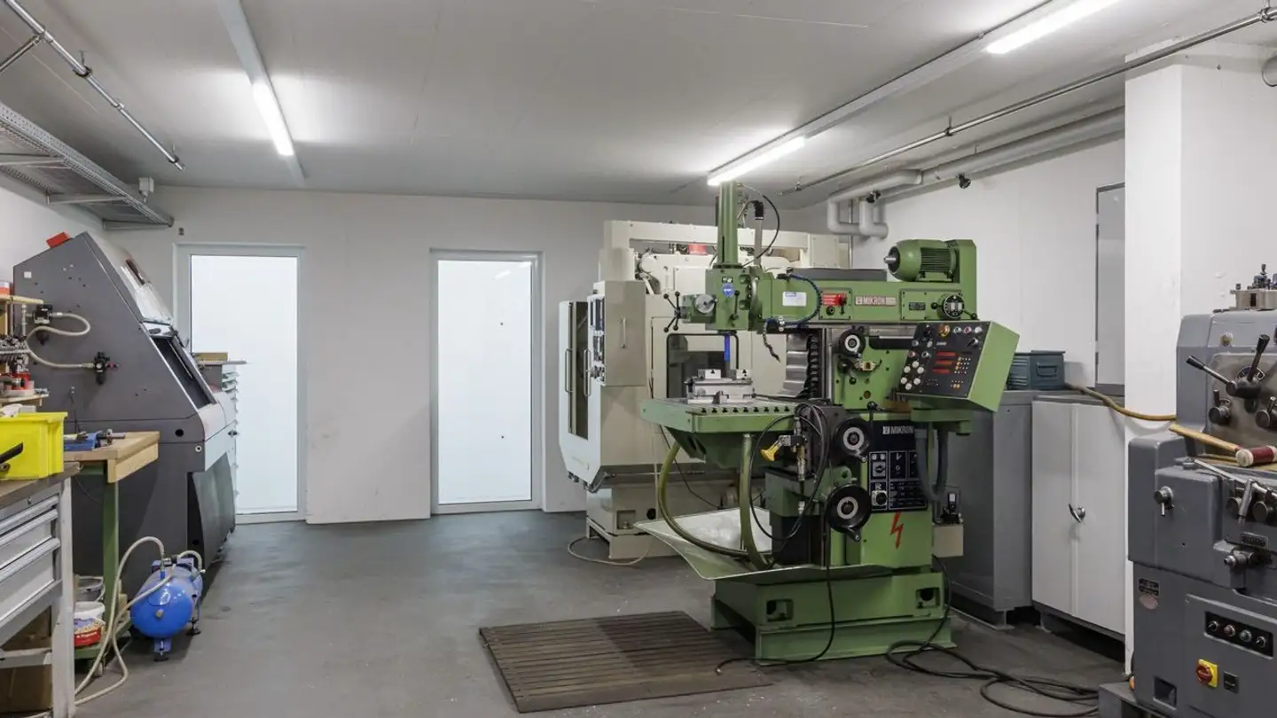 Commercial à louer - 9552 Bronschhofen