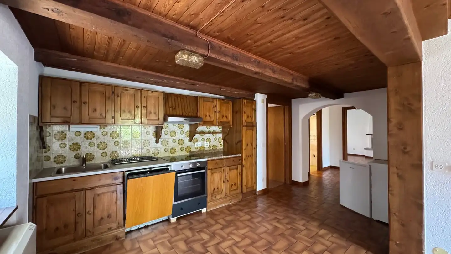 Residential building for sale - 6713 Malvaglia - Photo 3