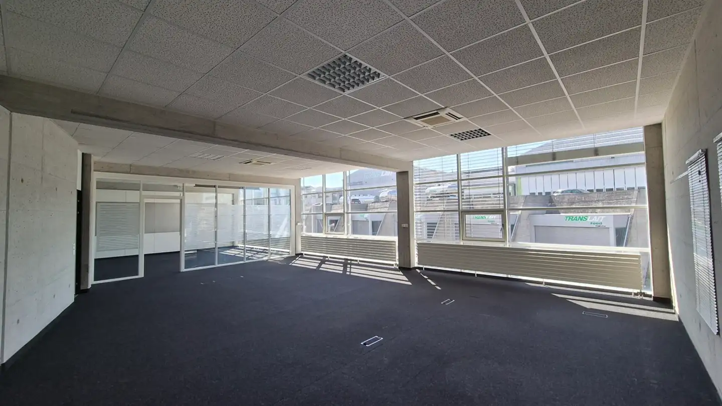 Spazio ufficio in affitto - Route André-Piller 43, 1720 Corminboeuf - Photo 4