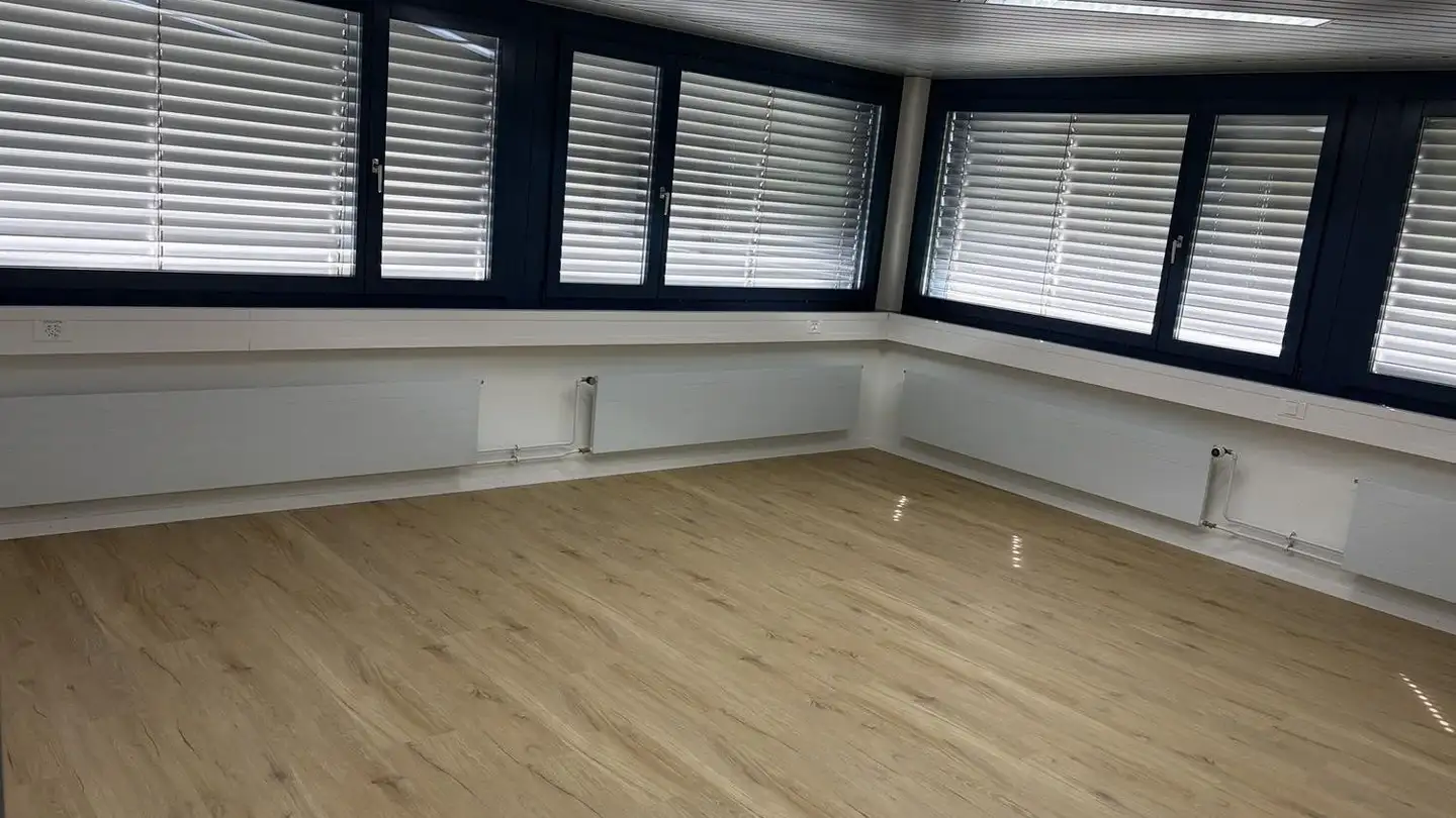 Bürofläche mieten - Sarbachstrasse 5, 6345 Neuheim