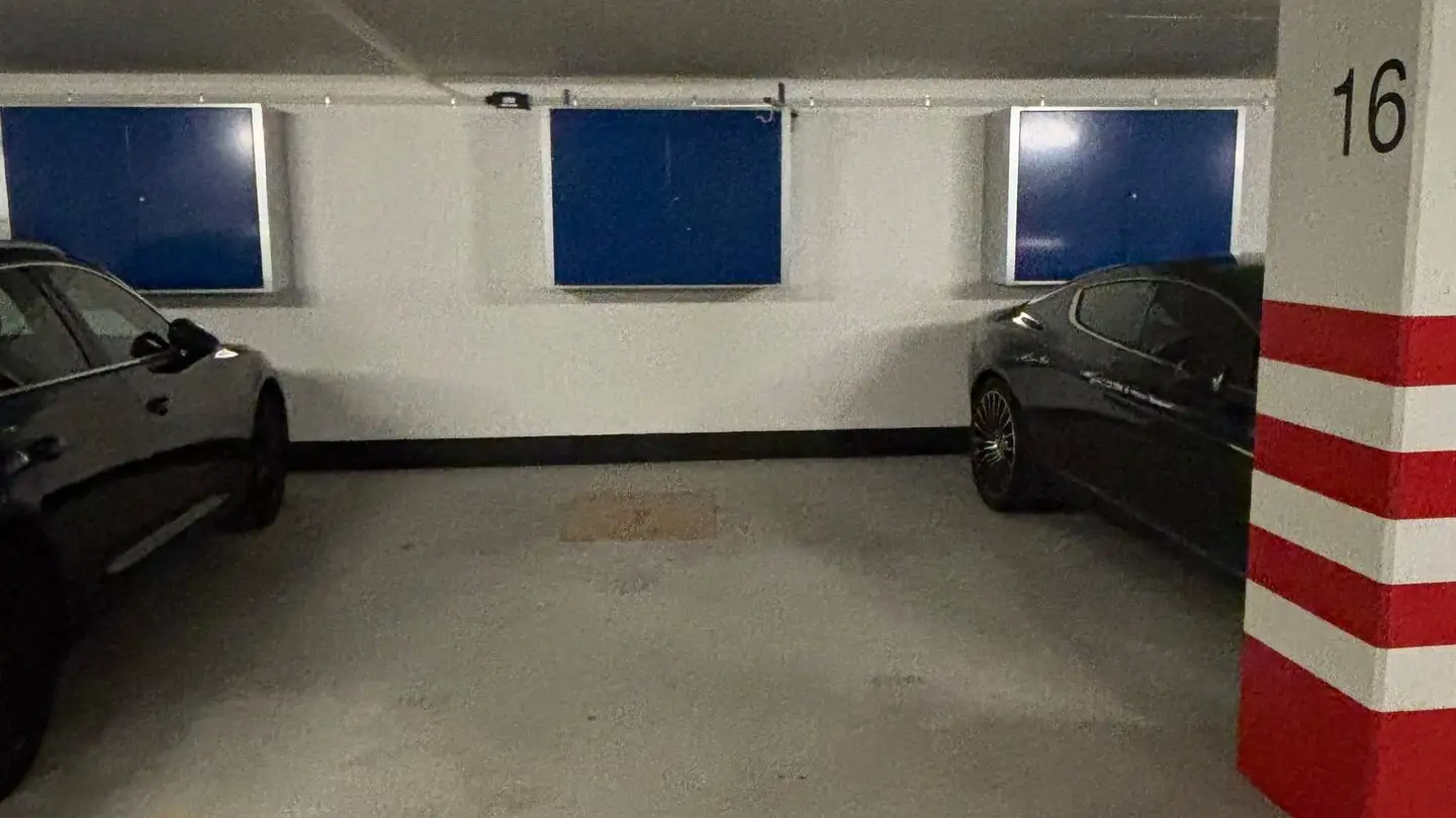 Tiefgaragenstellplatz mieten - Pilatusstrasse 22, 6052 Hergiswil NW