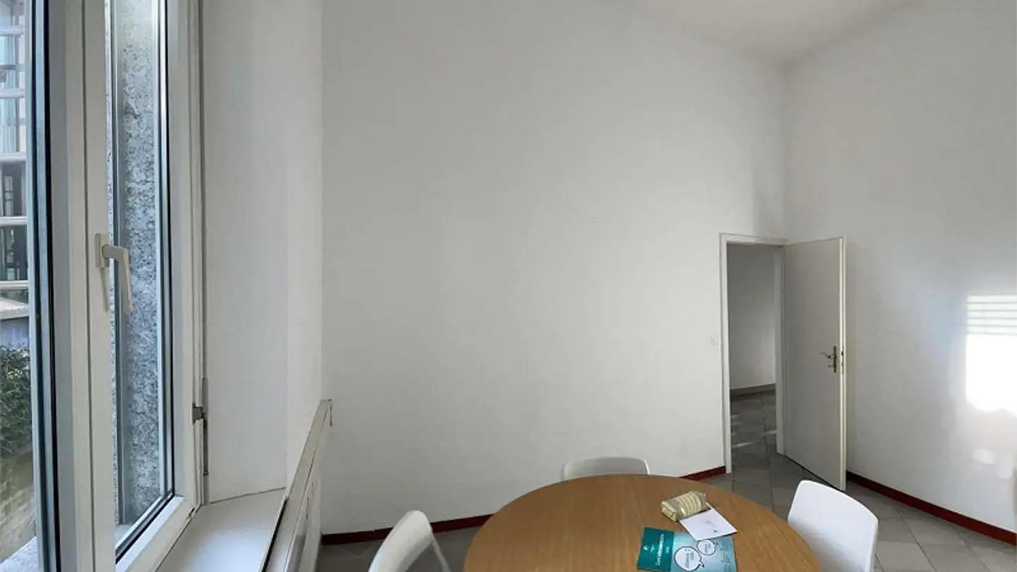 Office space for sale - 6830 Chiasso