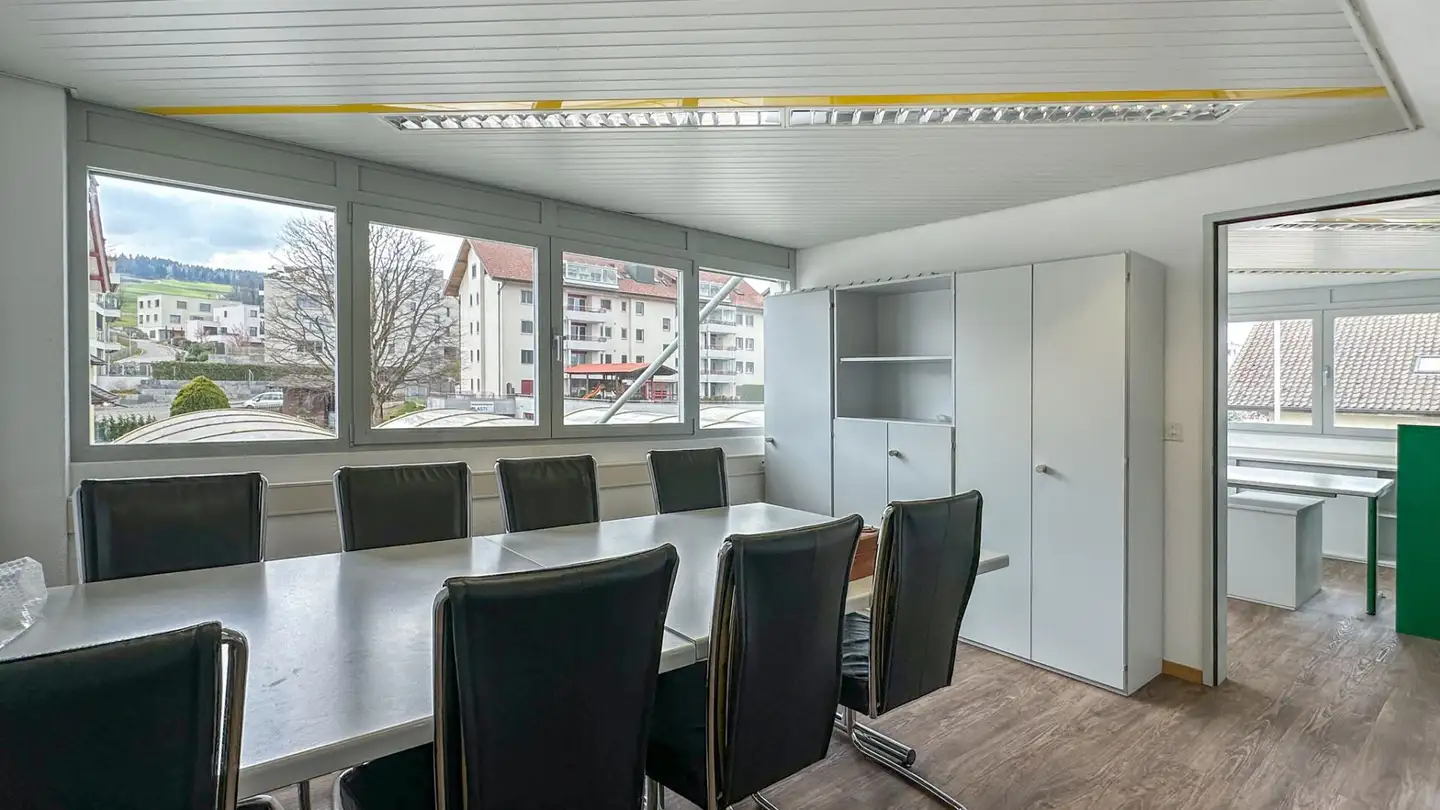 Bürofläche mieten - Kantonsstrasse, 6207 Nottwil - Foto 4