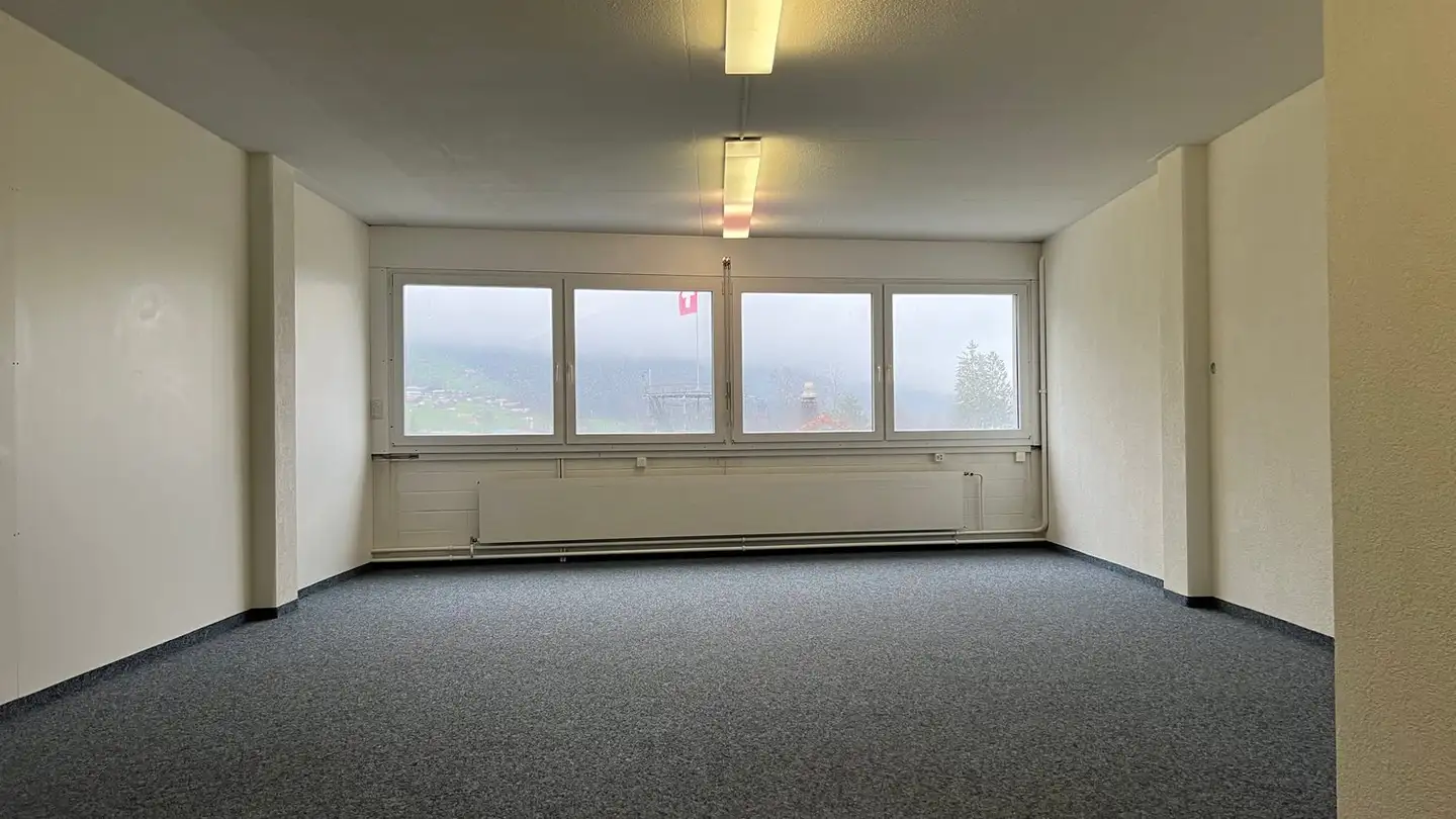 Commerciale in affitto - Parallelstrasse 60, 3714 Frutigen