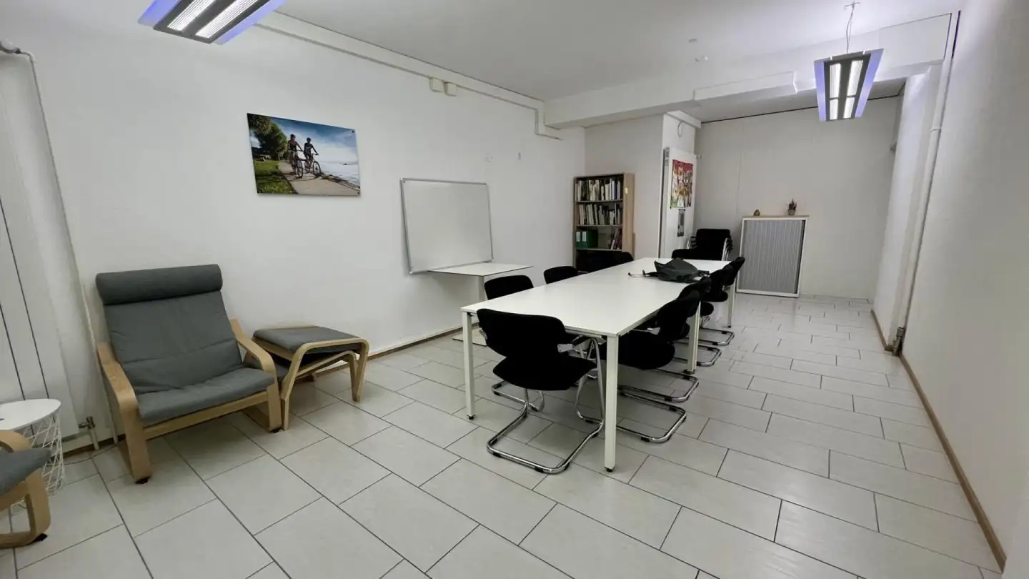 Commercial à louer - Rue De L'hôtel De Ville 5, 1470 Estavayer-le-Lac - Photo 3