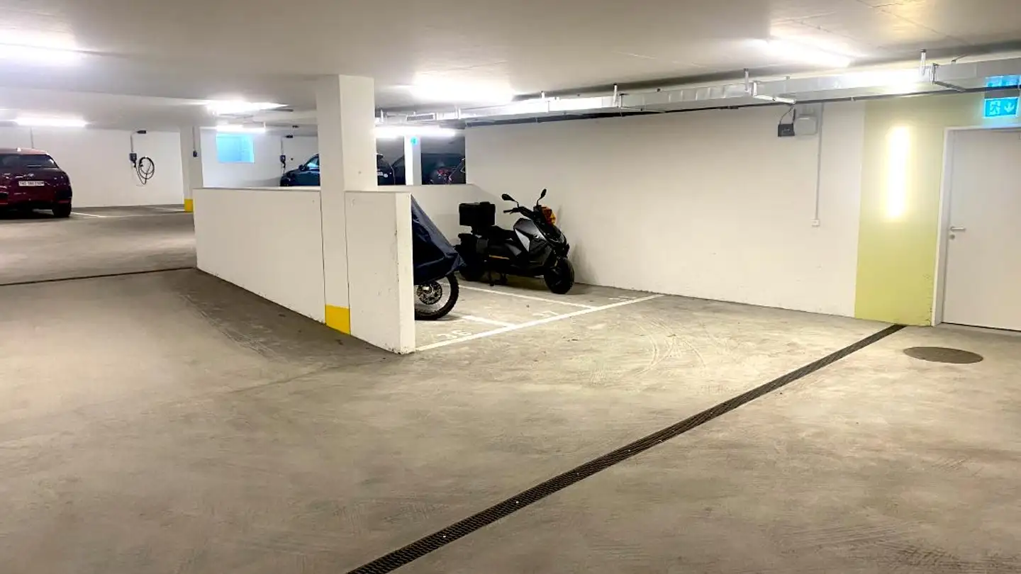 Parcheggio interno per moto in affitto - Broseweg 3, 5616 Meisterschwanden - Photo 2