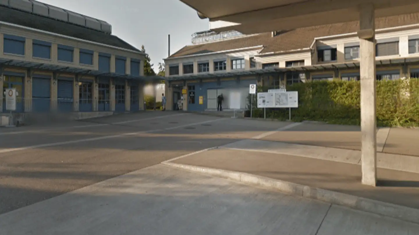 Kaufhaus mieten - Willikonerstrasse 10a, 8618 Oetwil am See