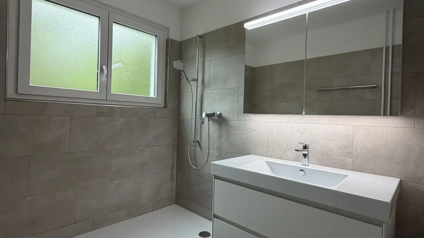 Apartment for rent - 8121 Benglen - Photo 2