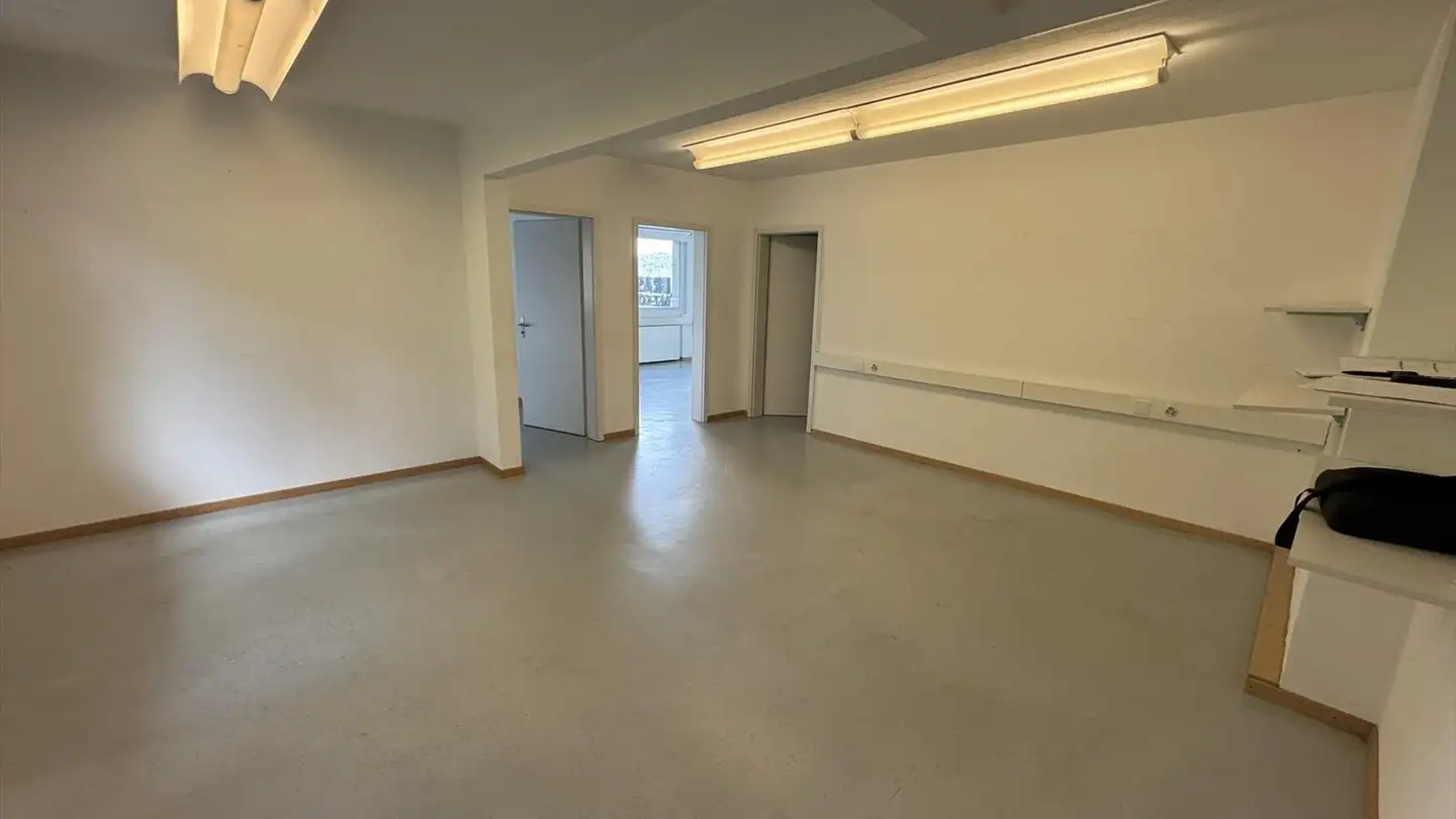 Spazio ufficio in affitto - L'echelette 7, 2534 Orvin - Photo 3