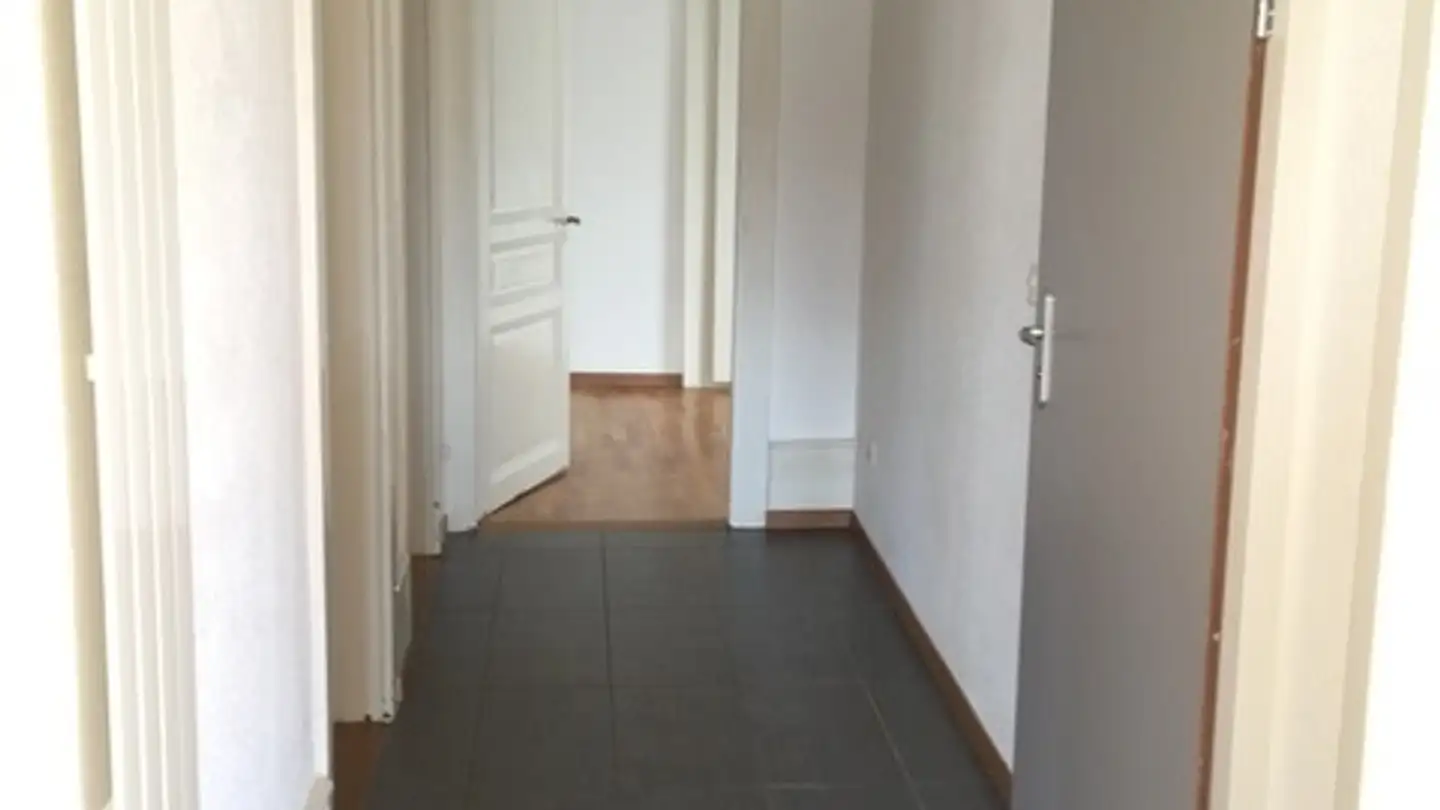 Wohnung mieten - Rue Du Roc 1, 2000 Neuchâtel - Foto 4