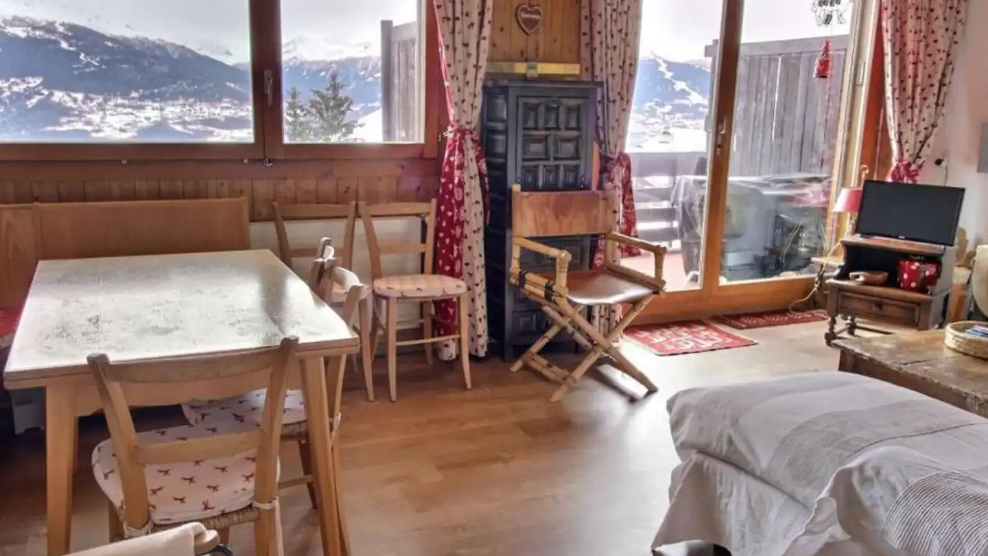 Appartement à louer - Place du Village 15, 1972 Anzère - Photo 2