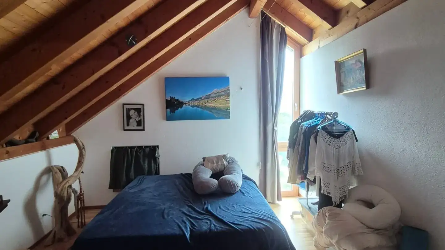 Dachgeschosswohnung mieten - Aligstrasse 2, 7015 Tamins