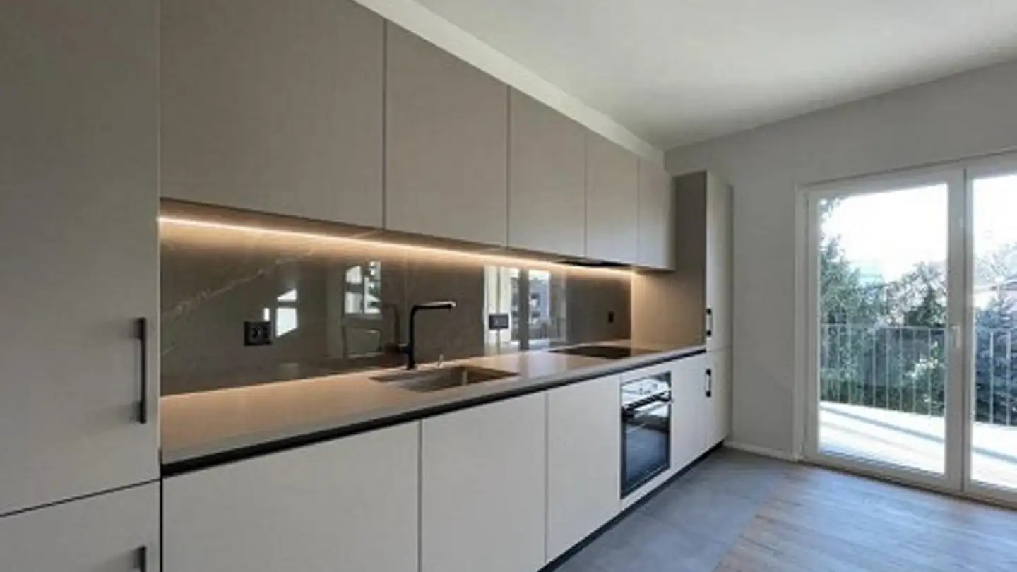 Stepped apartment for rent - Via Lucino 7, 6932 Breganzona