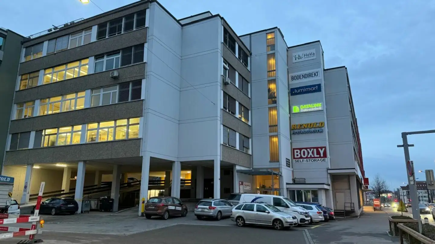 Commercial à louer - Ringstrasse 16, 8600 Dübendorf