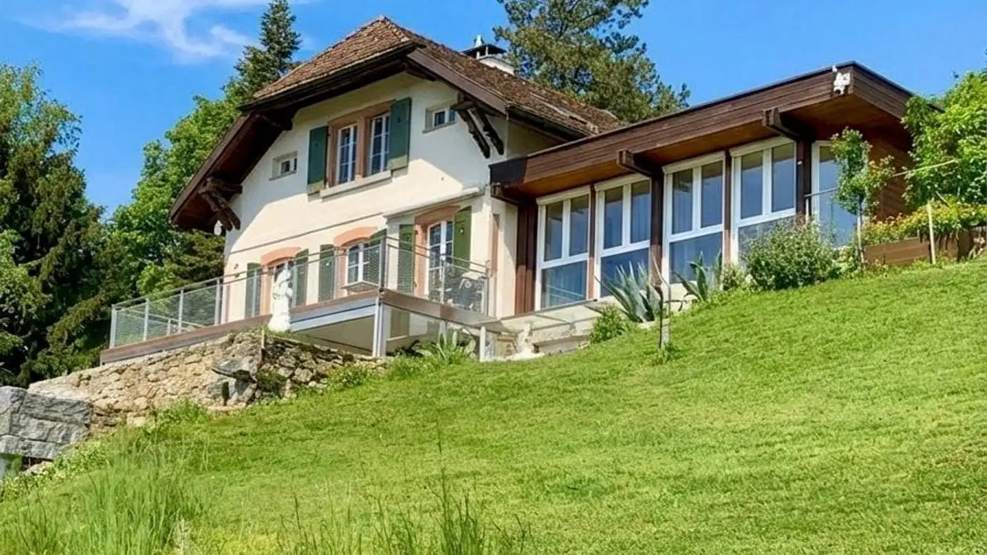 Villa for sale - Route De La Montagne-De-Diesse / Tessenbergstrasse 22, 2505 Biel/Bienne