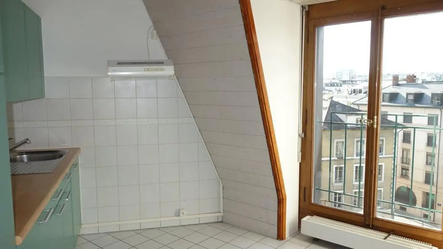Appartement à louer - Rue De Montbrillant 10, 1201 Genève - Photo 2