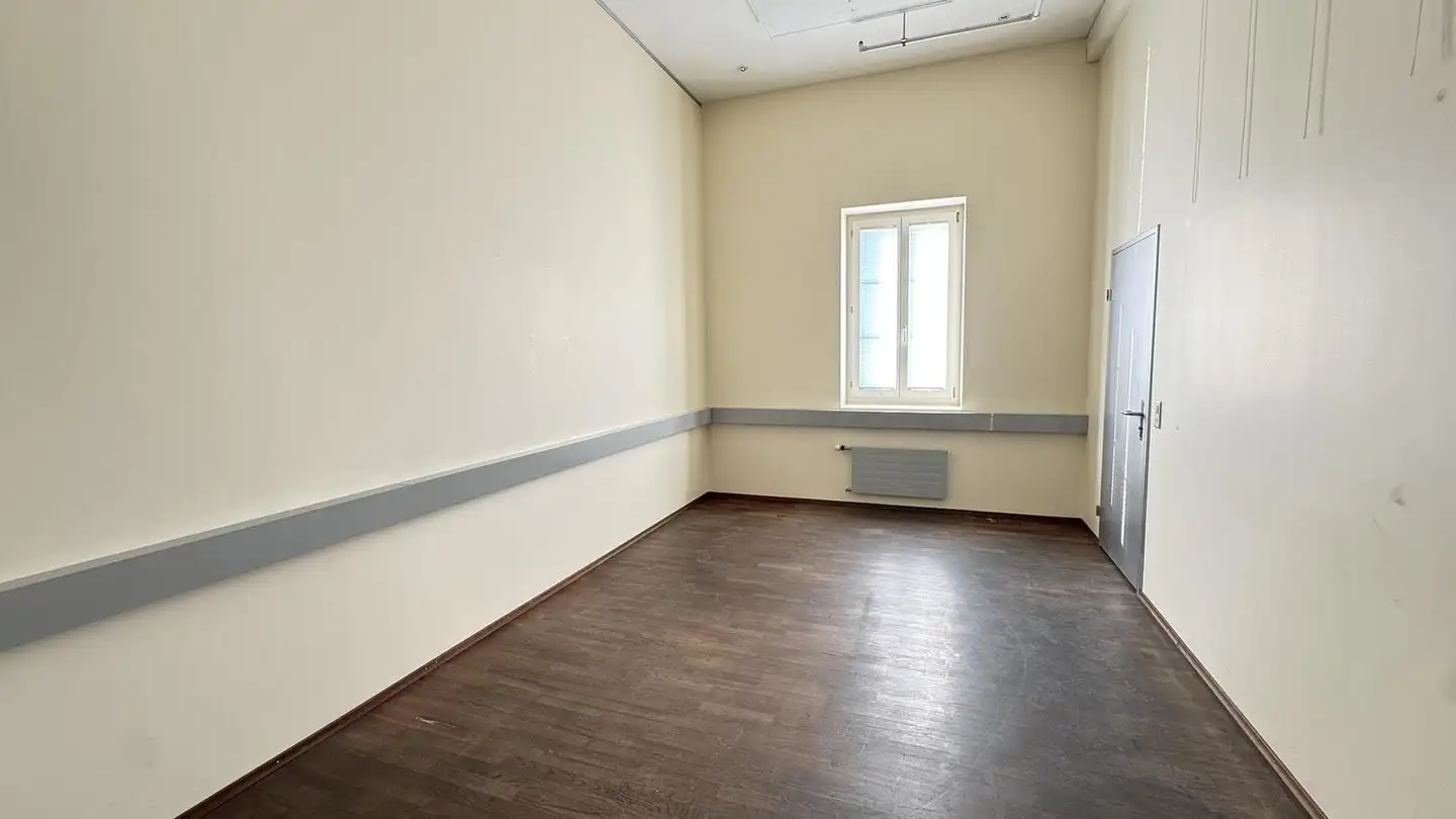 Commercial à louer - Bahnhofstrasse 37, 3427 Utzenstorf - Photo 3