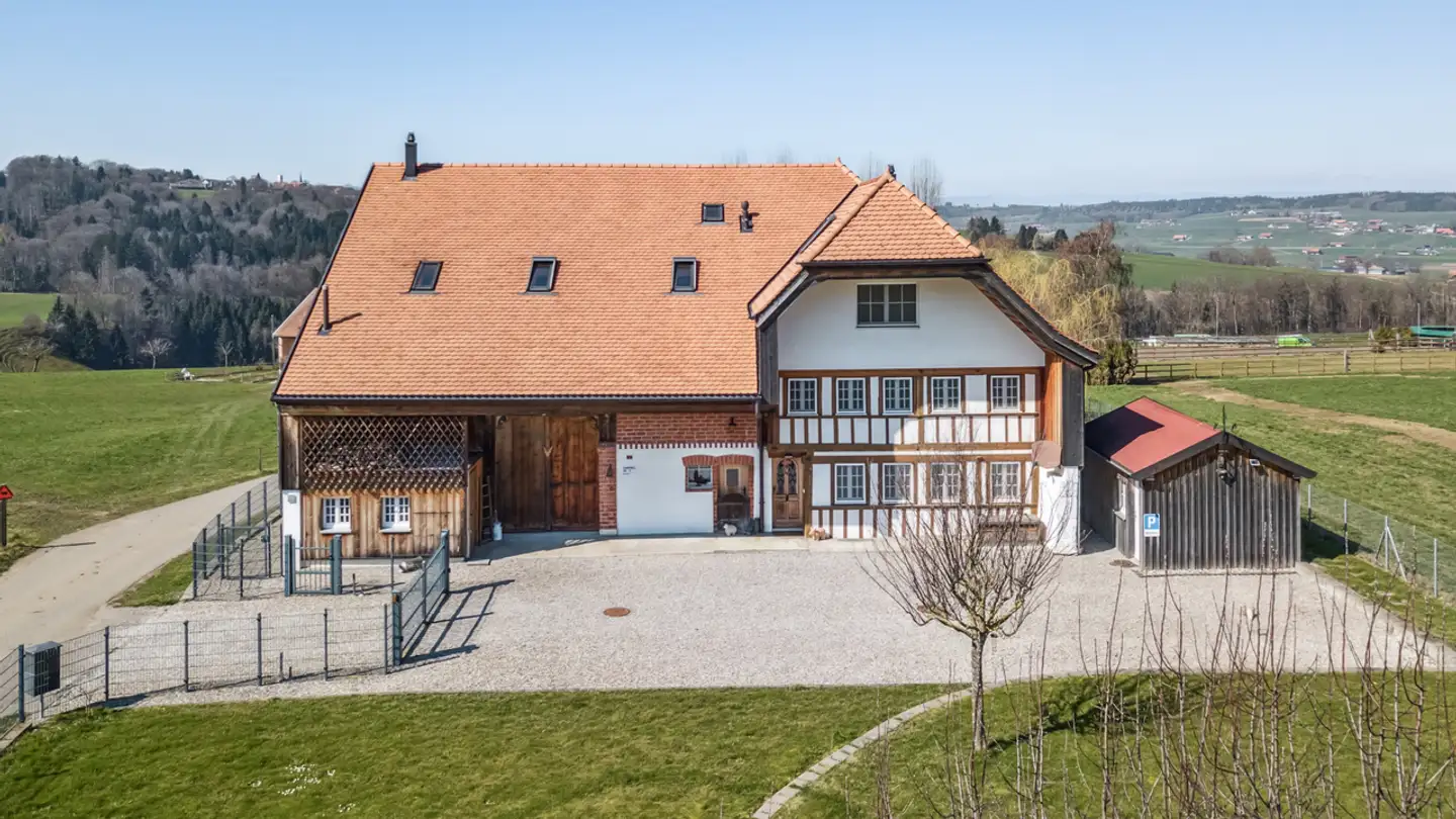 Farm for sale - Au Village, 1692 Massonnens