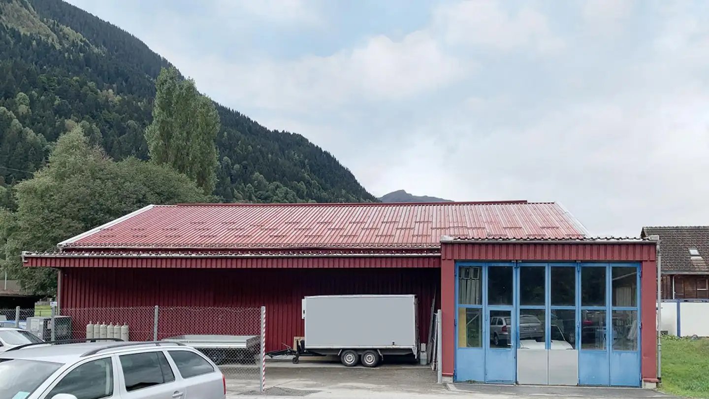 Commerciale in vendita - Via Pendas 2, 7166 Trun - Photo 2