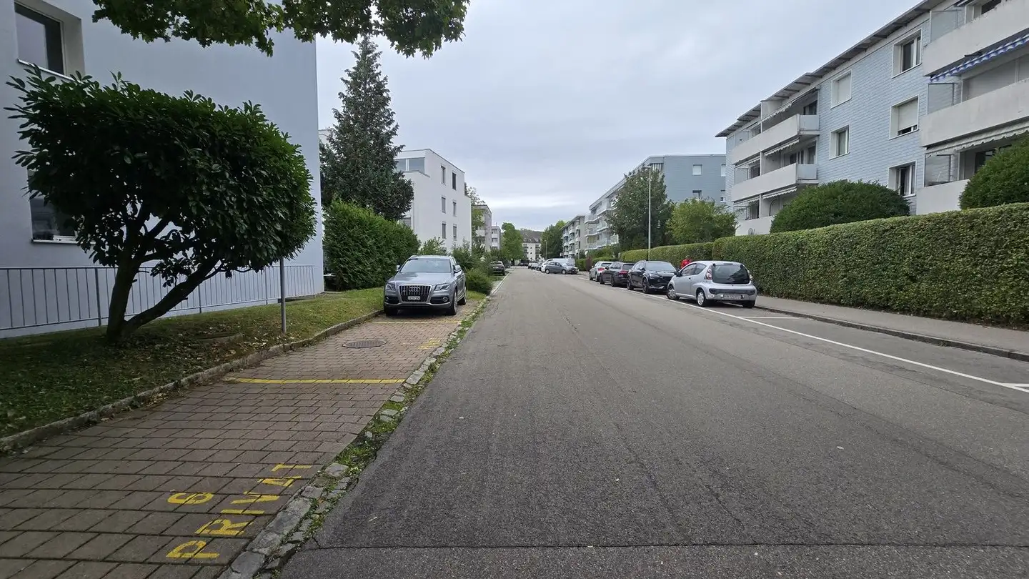 Parcheggio esterno in affitto - Zeisigweg 2, 8600 Dübendorf