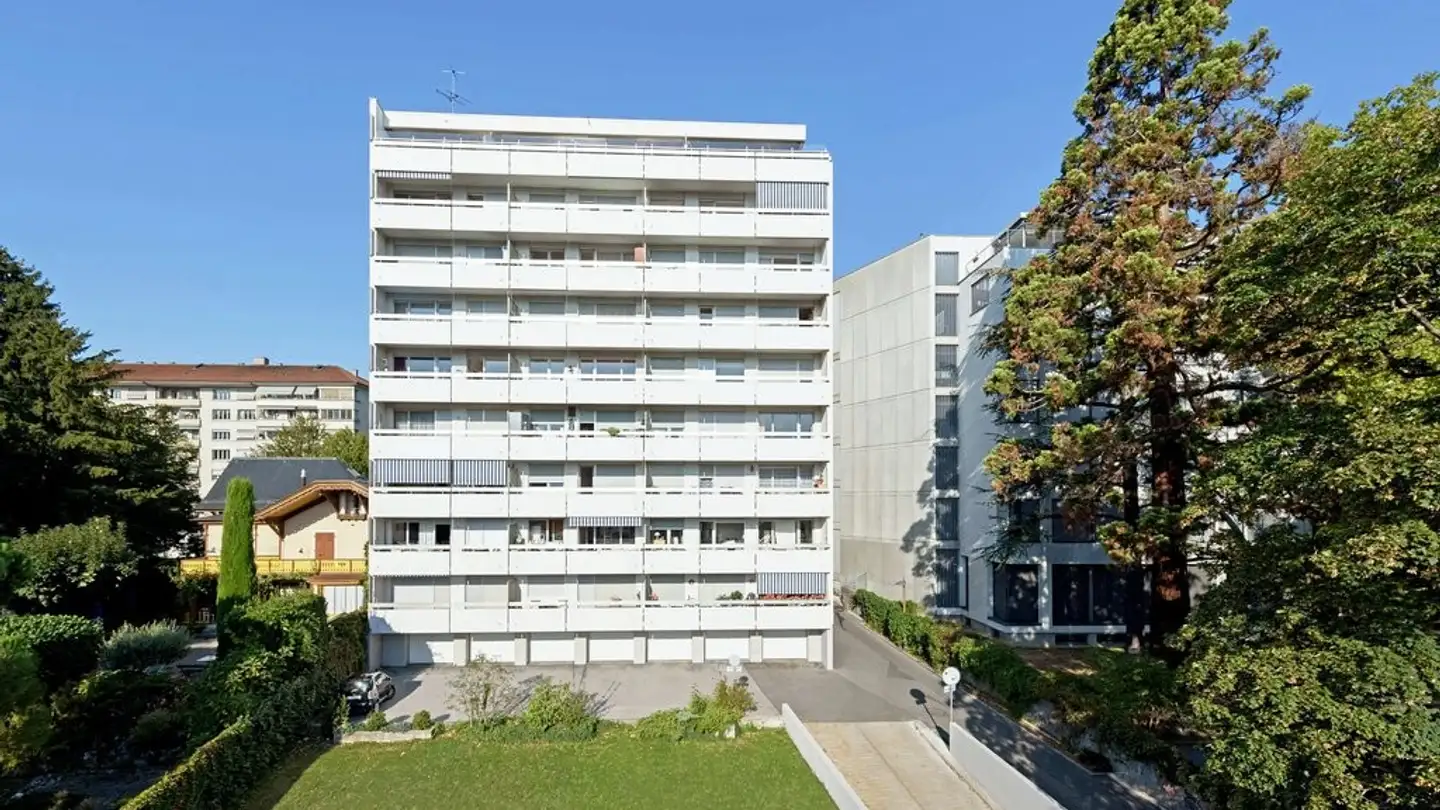 Place de parking souterraine à louer - Rue De L' Encyclopédie 7, 1201 Genève