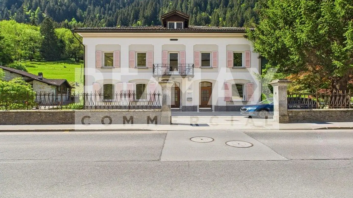 Commercial à vendre - 6775 Ambrì