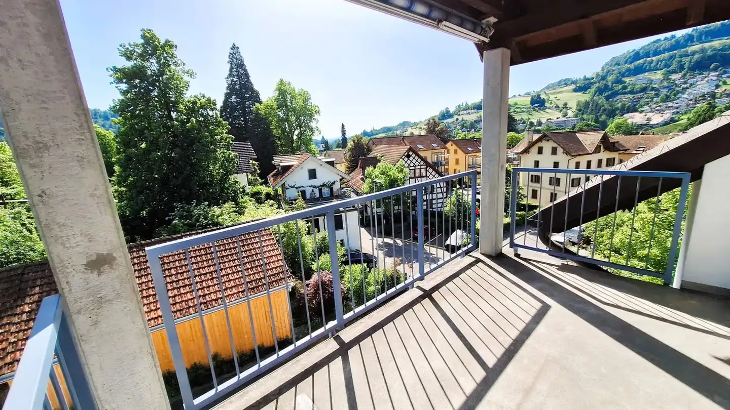 Attic flat for rent - Hüppenweg 2, 8636 Wald ZH - Photo 2