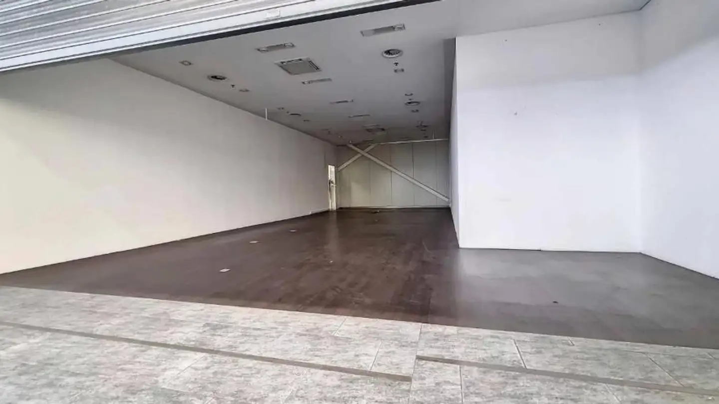 Shop for rent - Route Cantonale 4, 1964 Conthey - Photo 4