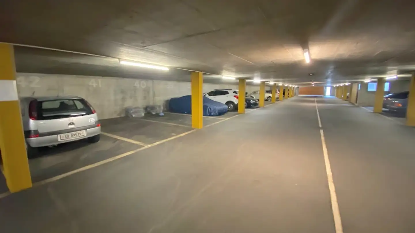 Tiefgaragenstellplatz mieten - Sportplatzstrasse, 4654 Lostorf
