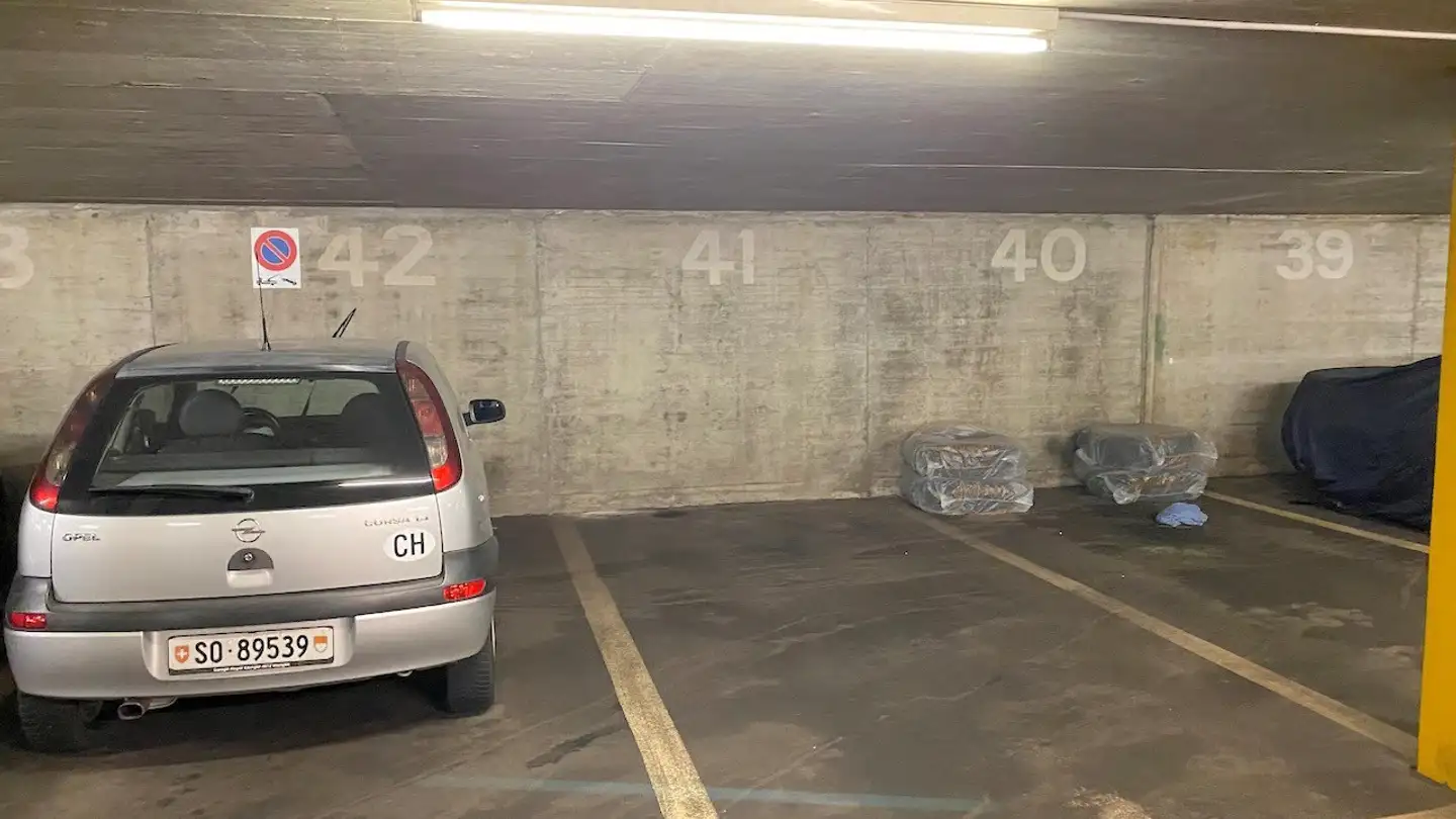 Tiefgaragenstellplatz mieten - Sportplatzstrasse, 4654 Lostorf - Foto 4