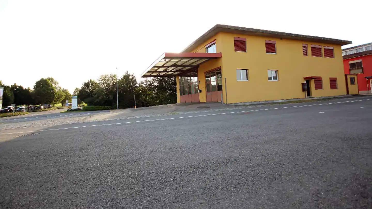 Bürofläche mieten - Holzhäusernstrasse 32a, 6343 Holzhäusern ZG - Foto 2