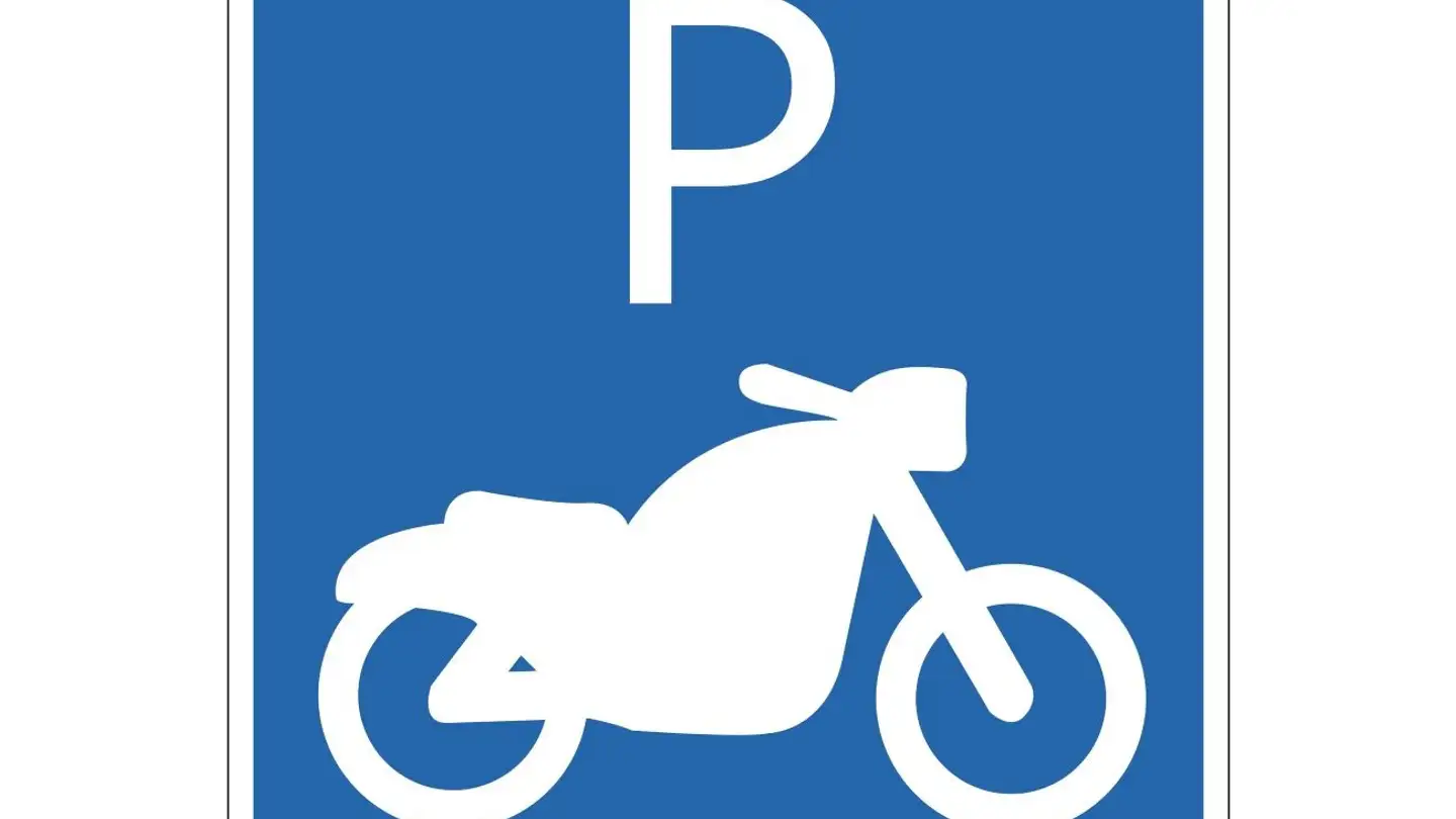 Indoor motorbike parking space for rent - Stationsstrasse 22, 8606 Greifensee