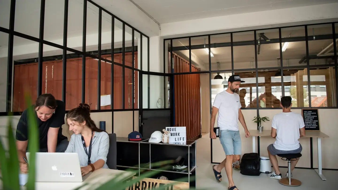 Bureau à louer - Ringstrasse 20, 8600 Dübendorf