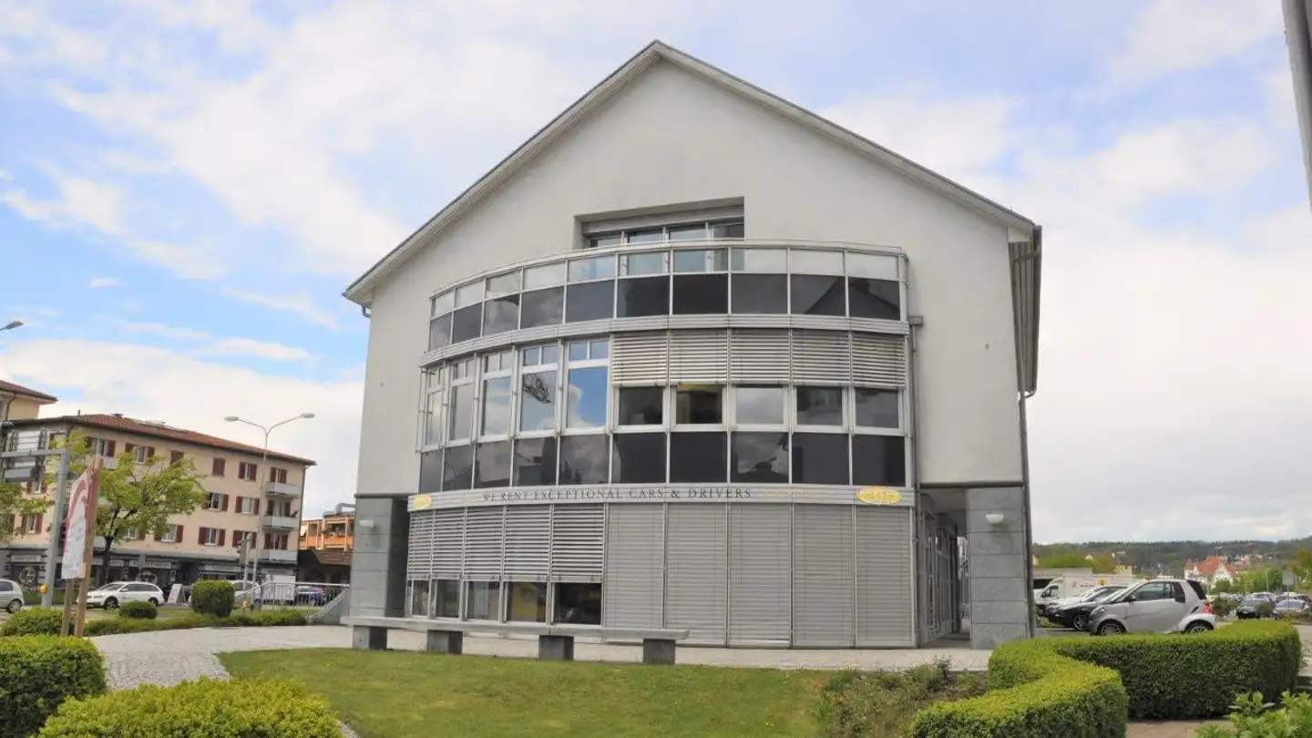 Commercial à louer - Ifangstrasse 12, 8302 Kloten