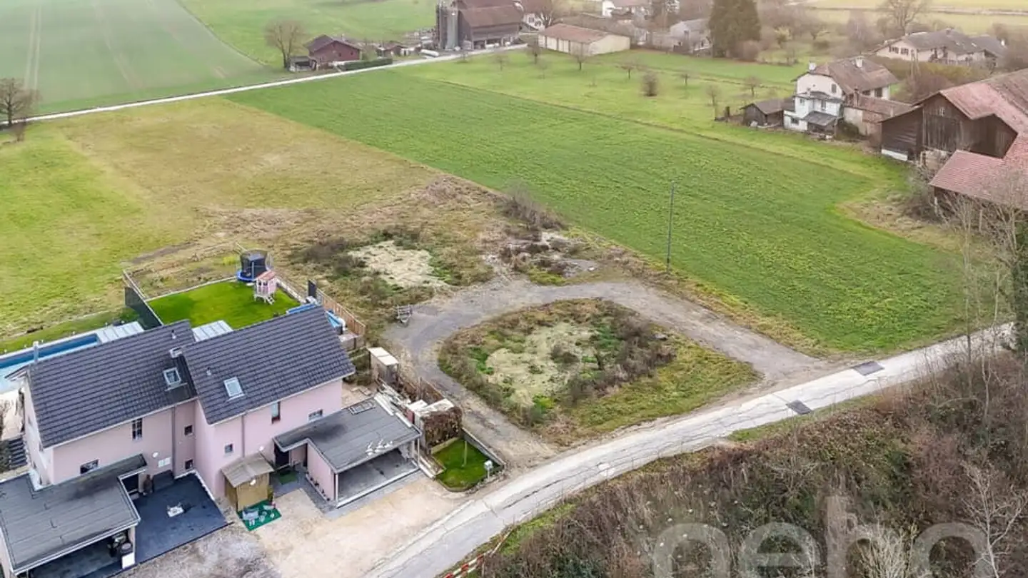 Constructible plot for sale - 1543 Grandcour