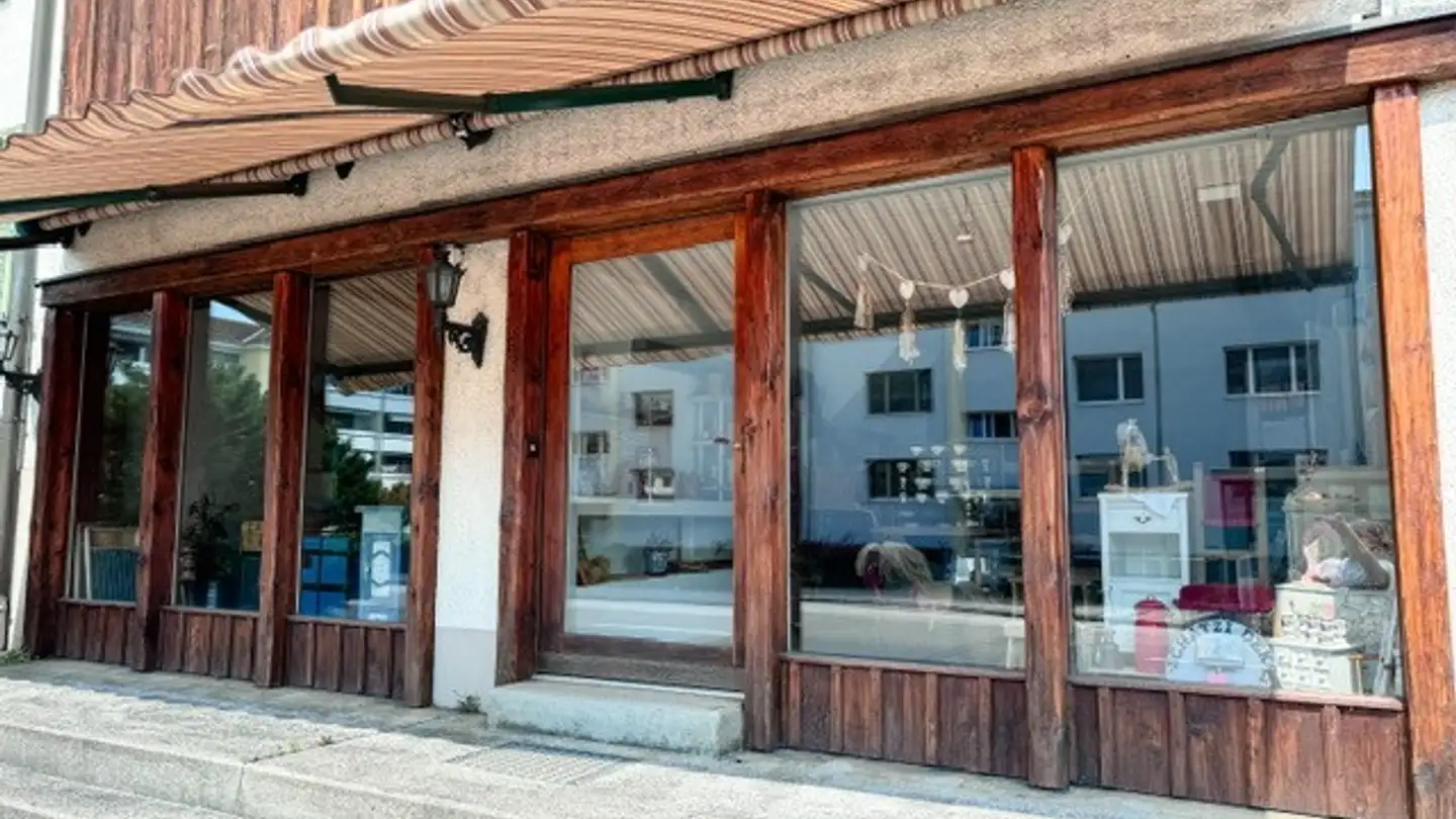Magasin à louer - Dorfstrasse 64, 8424 Embrach