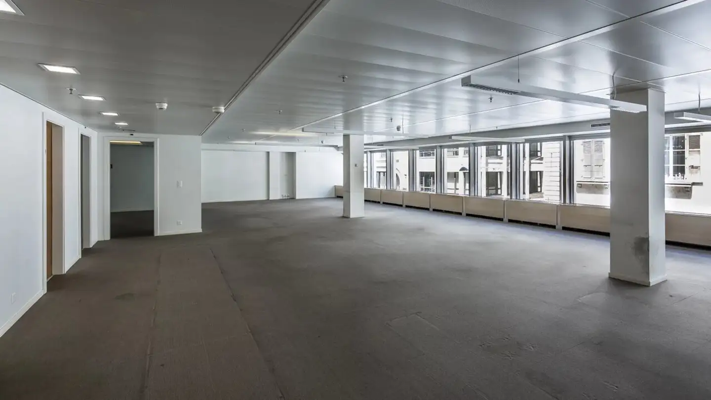 Commercial à louer - Rue Du Rhône 48, 1204 Genève