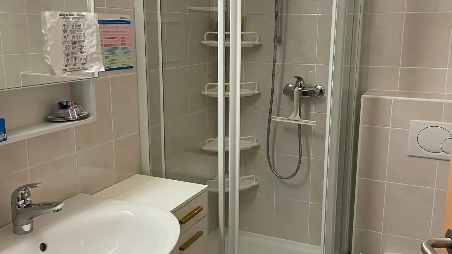 Single room for rent - 1018 Lausanne