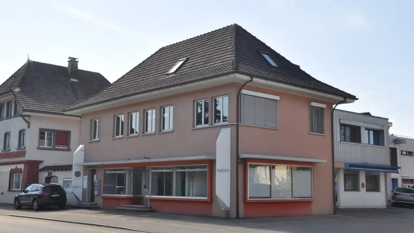 Commercial à louer - Bernstrasse 183, 4852 Rothrist
